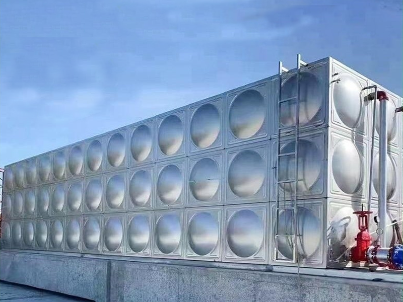 be-lap-ghep-inox-hay-be-be-tong